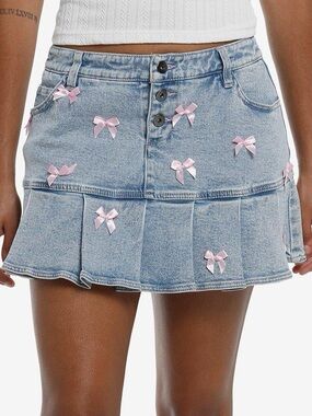 Sweet Society Hot Topic Light Blue Denim &‎ Pink Bow Pleated Mini Skirt